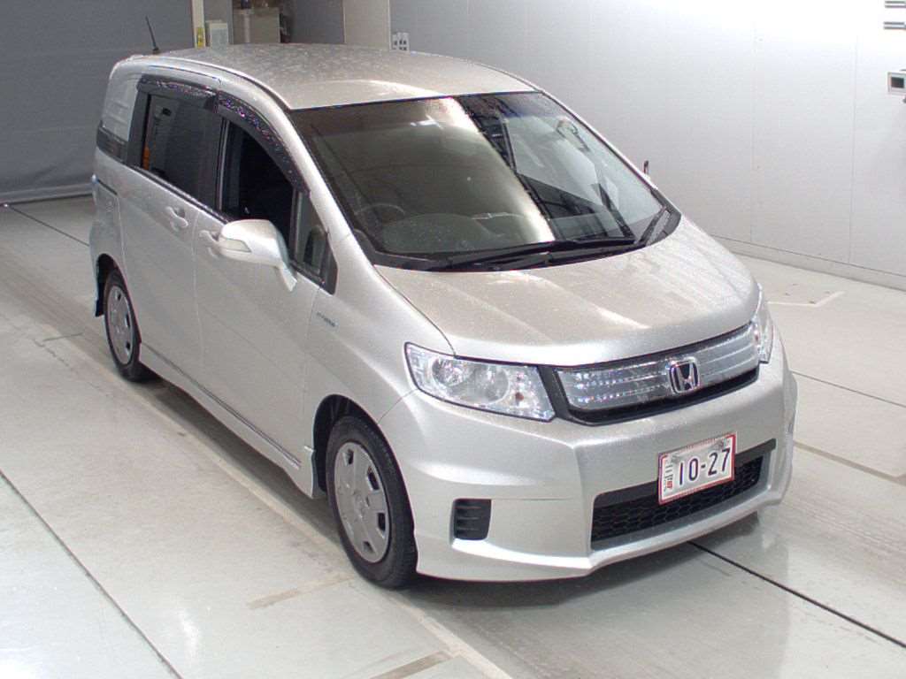 Honda Mobilio Spike I Minivan - autoru