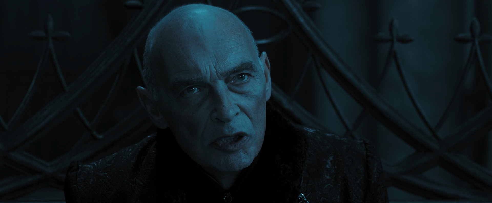 Фото Джеймс Фолкнер