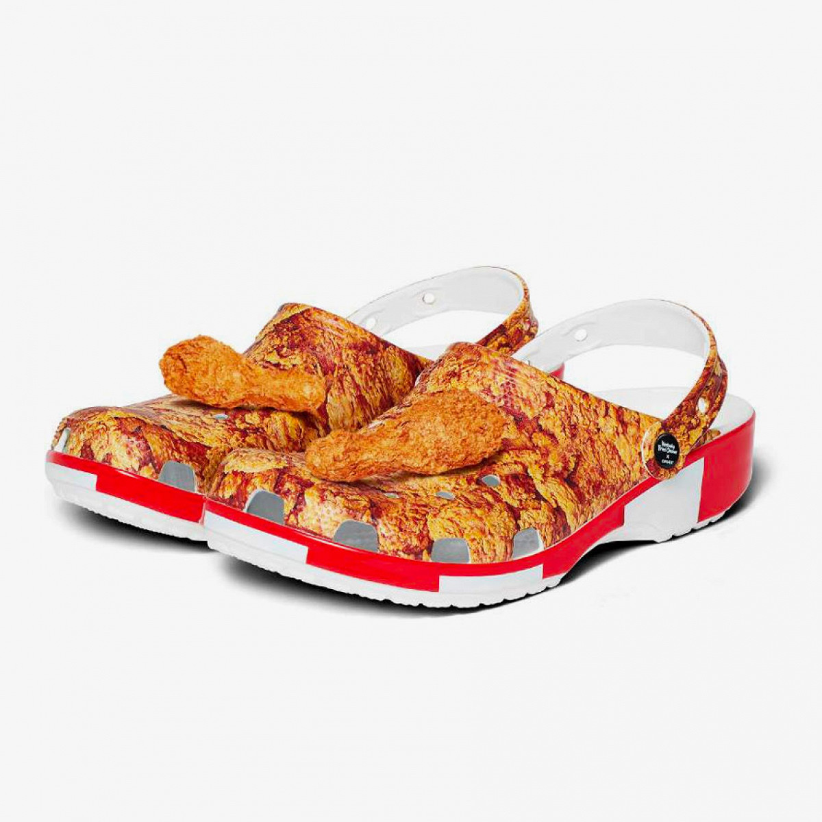 KFC и Crocs выпустили обувь, которая пахнет жареной курочкой - Афиша Daily