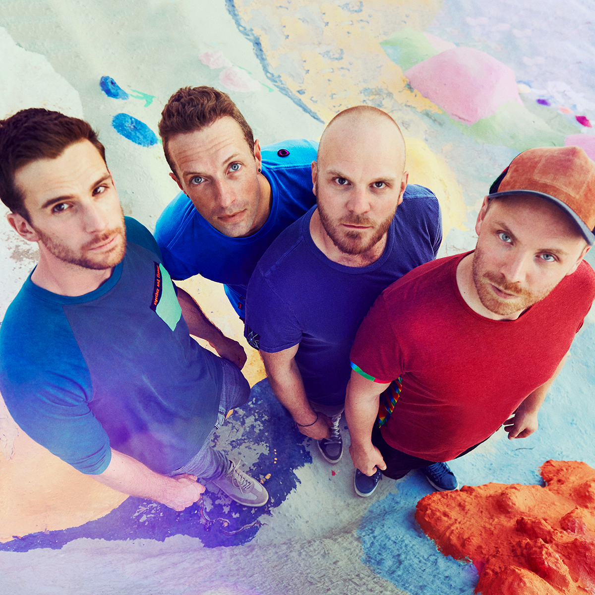 Как группа Coldplay превратила свои концерты в сеансы массовой психотерапии  - Афиша Daily