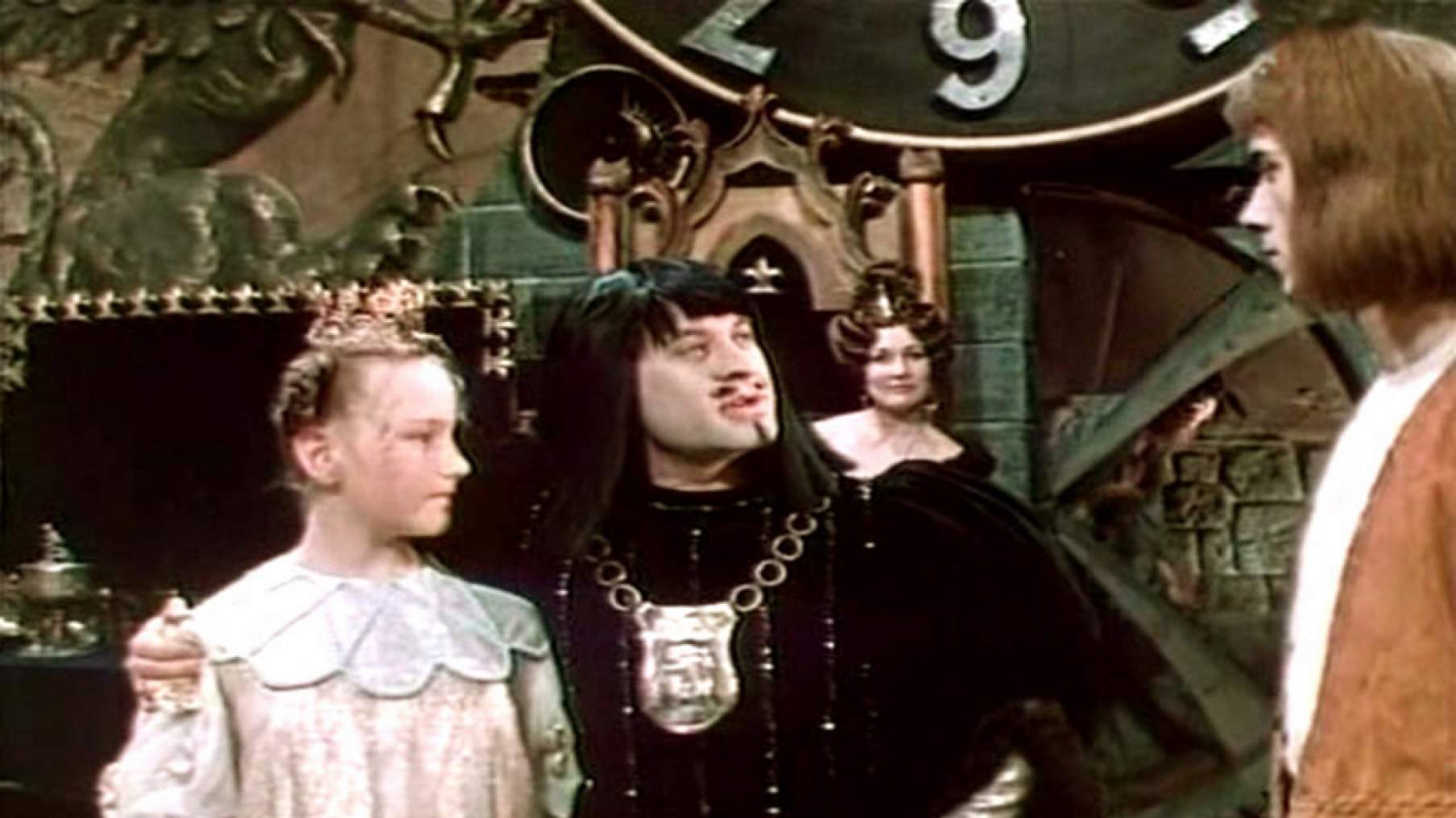 Как очистить смеситель от пятен кислоты. Часы бьют восемь поворачивается начищенная до блеска. Пока часы 12 бьют. Жидкость для сковородок. Часы бьют восемь поворачивается начищенная до блеска.