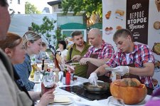 Фестиваль мировой еды и путешествий «Вокруг света» – афиша