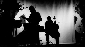 Мировые рок-хиты на виолончелях: Atomic Cellos