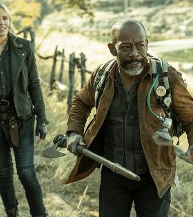 Онлайн-премьеры недели: «Восстание зловещих мертвецов», «Air: Большой прыжок», «Великая»