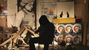 Выход через сувенирную лавку