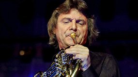 Дуэт: Аркадий Шилклопер (валторна, флюгельгорн), Вадим Неселовский (фортепиано)