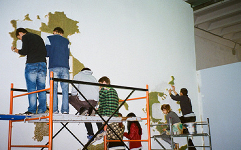 Неделя на стройке главной московской выставки современного искусства