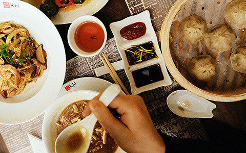 «Они называют ее бьян-бьян-мянь»: хороши ли новые китайские рестораны