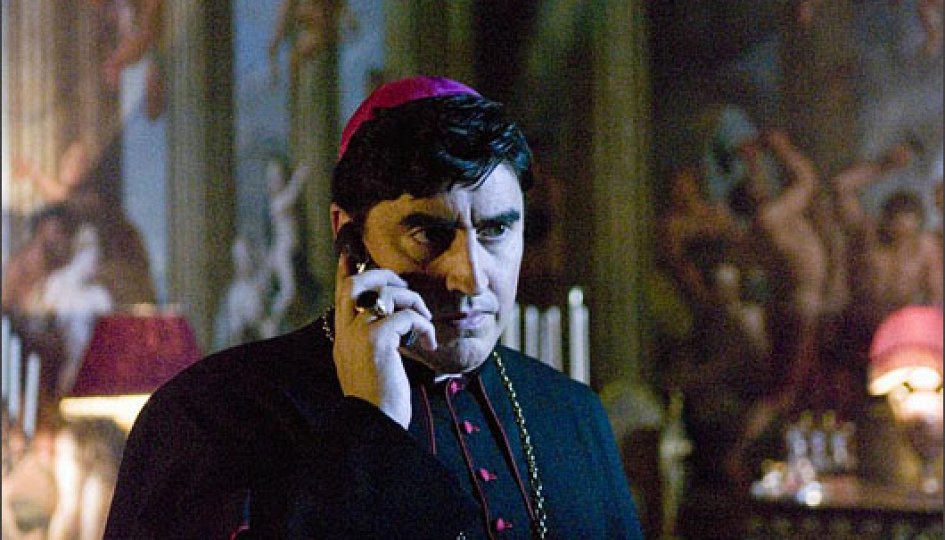 Альфред Молина