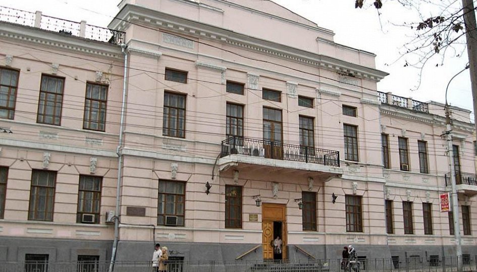 Выставки: На бессмертье я не притязаю... Выставки: На бессмертье я не притязаю...