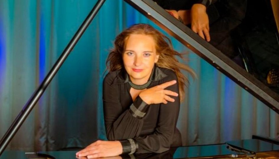 Концерты: «Новогодние подарки»: Наталья Гущина Концерты: «Новогодние подарки»: Наталья Гущина