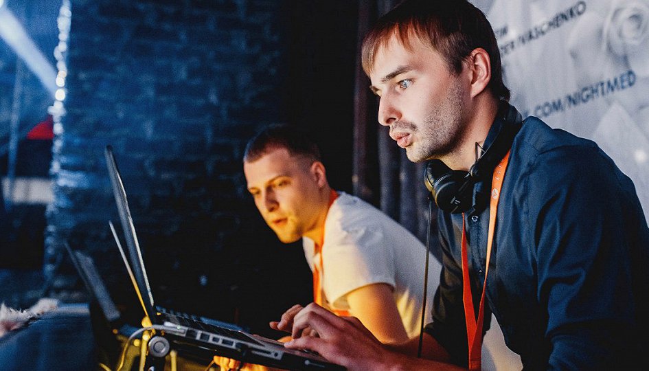 Концерты: «Город разбудит Halloween»: DJs Dyxanin, Loboykoff Концерты: «Город разбудит Halloween»: DJs Dyxanin, Loboykoff