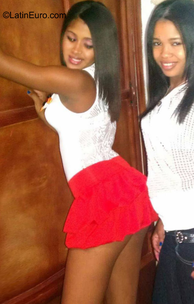 Sexy latina and ebony videos Nudist latin limbo party
