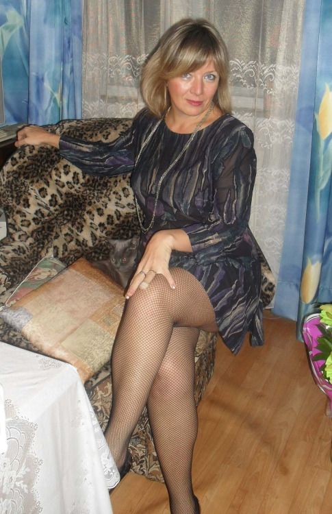 Blonde mature pantyhouse solo Bubble butt teen solo