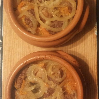 Рецепт Говядина в горшочках с картошкой