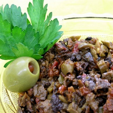 Рецепт Тапенад из оливок, маслин и перцев чили