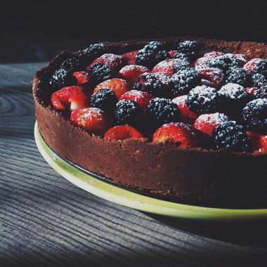 Рецепт Шоколадный торт с ягодами