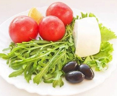 Рецепт Салат из рукколы и помидоров