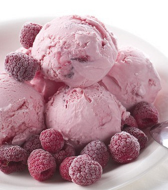 Рецепт Малиновое йогуртовое мороженое