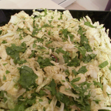 Рецепт Салат из савойской капусты и рукколы