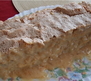 Рецепт Безе-торт с лимонным кремом и орехами