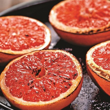 Рецепт Запеченный грейпфрут с корицей и сахаром