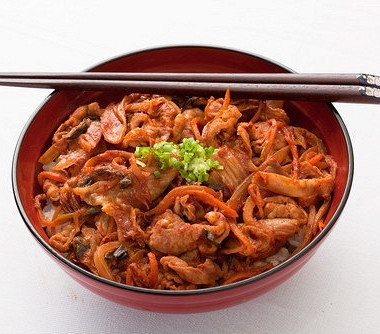 Рецепт Говядина с луком-пореем в ароматном соусе по‑монгольски