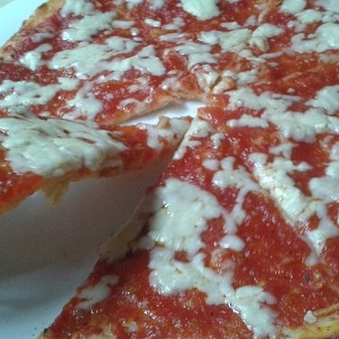 Рецепт Пицца «Маргарита» с домашним соусом из томатов