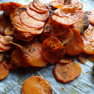 Рецепт Хрустящий сладкий картофель с базиликом