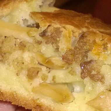 Рецепт Пирог мясной с грибами на сырном тесте