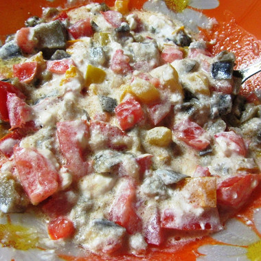 Рецепт Теплый салат с баклажанами, болгарским перцем и фетой