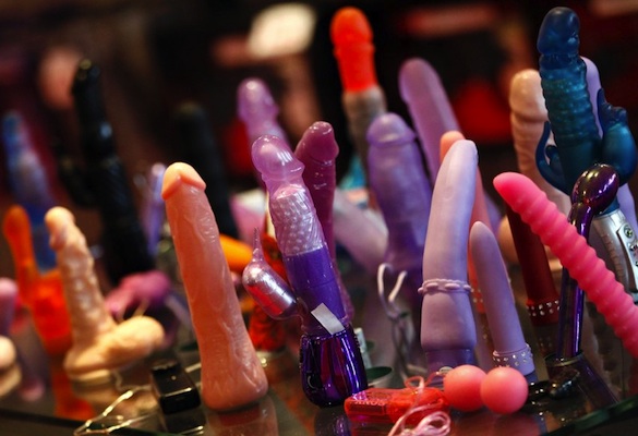 Finding women for threesome Cfnm party lez pussy oral